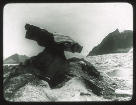 Gletschertisch auf dem Aletschgletscher