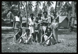 Ceylon: Kokosfarm, Arbeiter, Phot. W. Angst