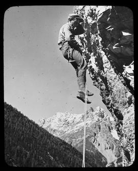 Im Silvrettagebiet: Kletterer beim Abseilen, Jean Gaberell AG