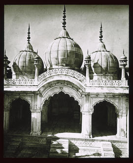 Agra: Moti Masjid (Perlenmoschee), Mittelbau