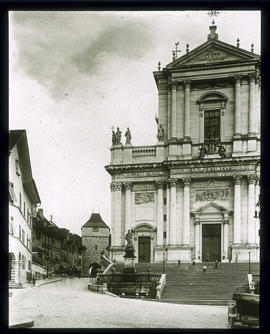 Solothurn: St. Ursus Kathedrale (1763-1773) von Matteo und Antonio Pisoni, hinten das Eich- und B...