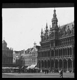 Brüssel: Grand Place mit Königshaus