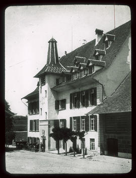 Das Schloss (altes Johanniterhaus) in Münchenbuchsee in dem Pestalozzis Anstalt war