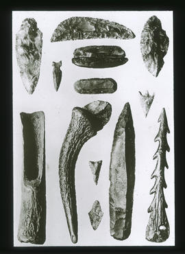 Werkzeuge und Waffen aus Knochen, Horn und Feuerstein