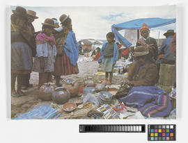 [Dorf-Markt auf dem Altiplano, Peru]